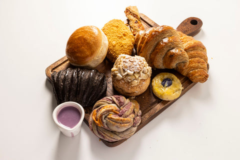 Assorted Breads and Pastries (Large)