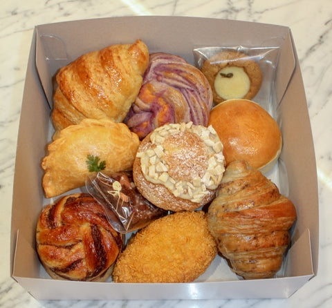 Assorted Breads and Pastries (Large)